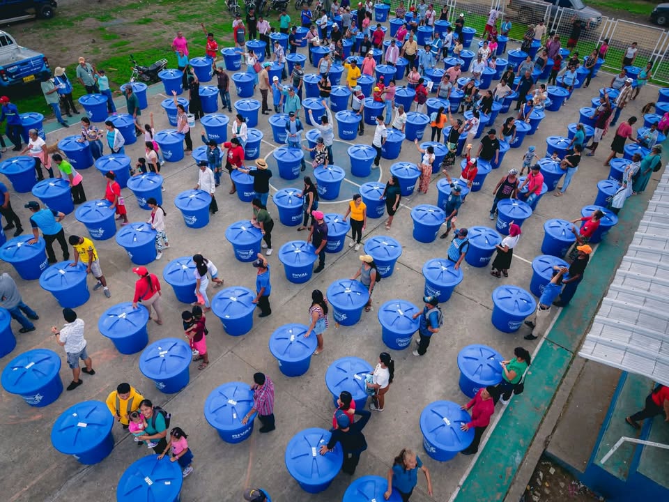 Tanques de agua llegan a La Estrella y otros recintos de Valle de la Virgen